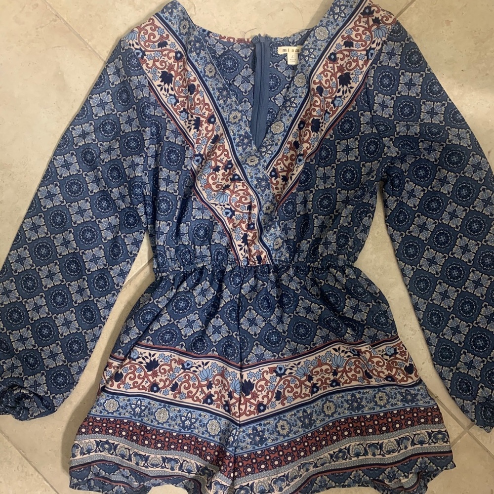 Printed long sleeve romper